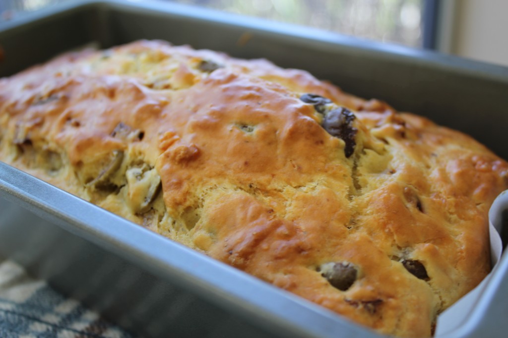 Olive and Cheese loaf cake